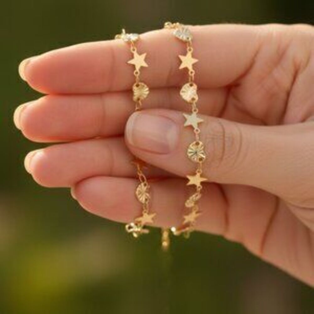 "Elegant & Trendy Bracelet, A Perfect Gift for Women, Thoughtful, EVCH1611